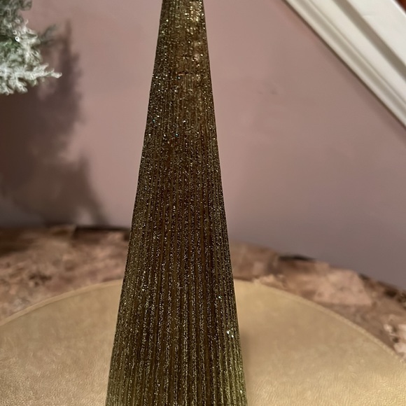 Shimmer Tall Tree Candle - Picture 4 of 5